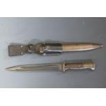 German 84/98 pattern bayonet with flashguard and grooved grips, 41ASW 8668 to ricasso and