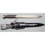 German 1898/05 pattern sawback bayonet, later type with trimmed muzzle ring and flashguard, 26232 to