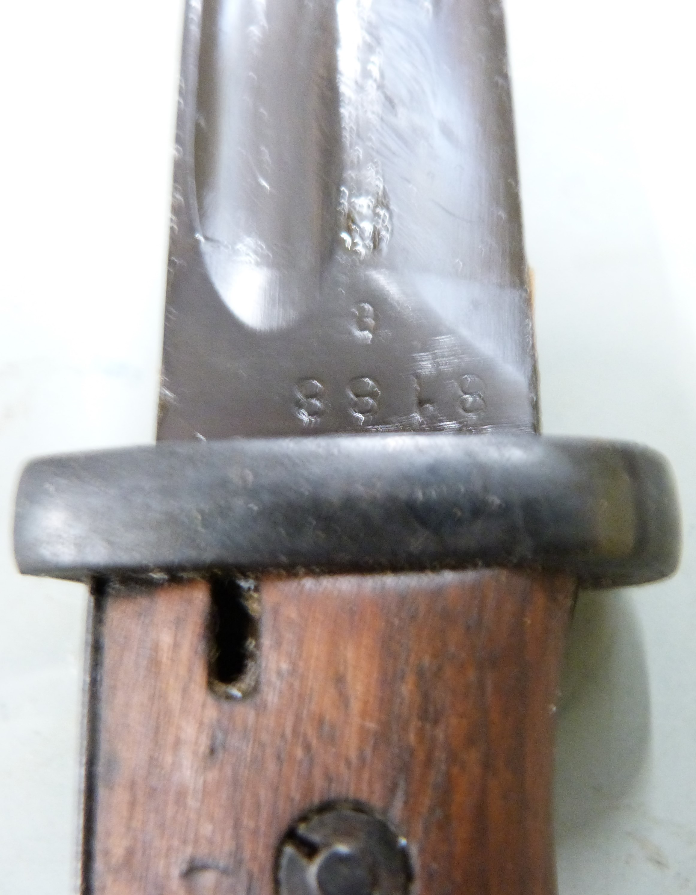 German 84/98 pattern bayonet with flashguard, Durkopp 8188 to ricasso, 25cm fullered blade, with - Image 5 of 6