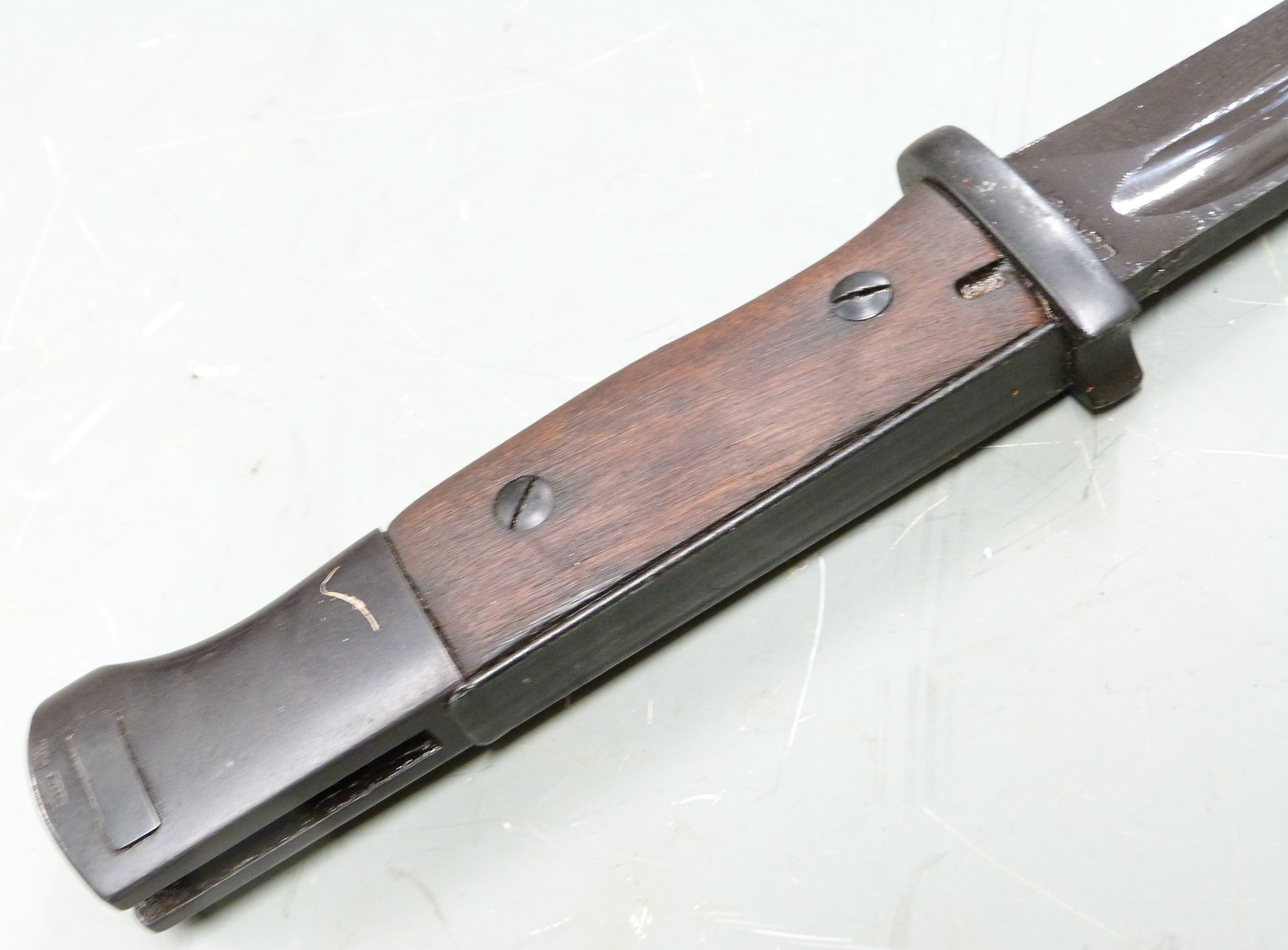 German 84/98 pattern bayonet with flashguard, Durkopp 8188 to ricasso, 25cm fullered blade, with - Image 3 of 6