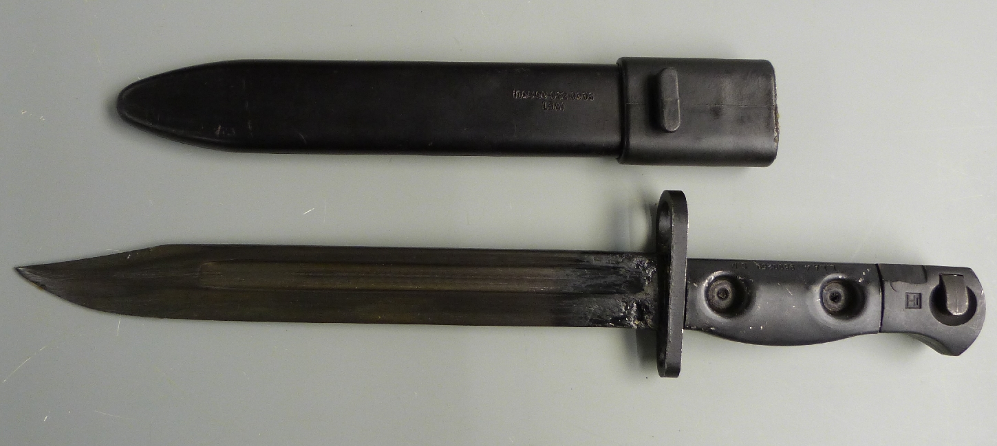 British L1A4 bayonet with 20cm fullered bowie blade and L3A1 plastic scabbard