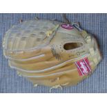 Rawlings leather 'Fastback' model baseball glove