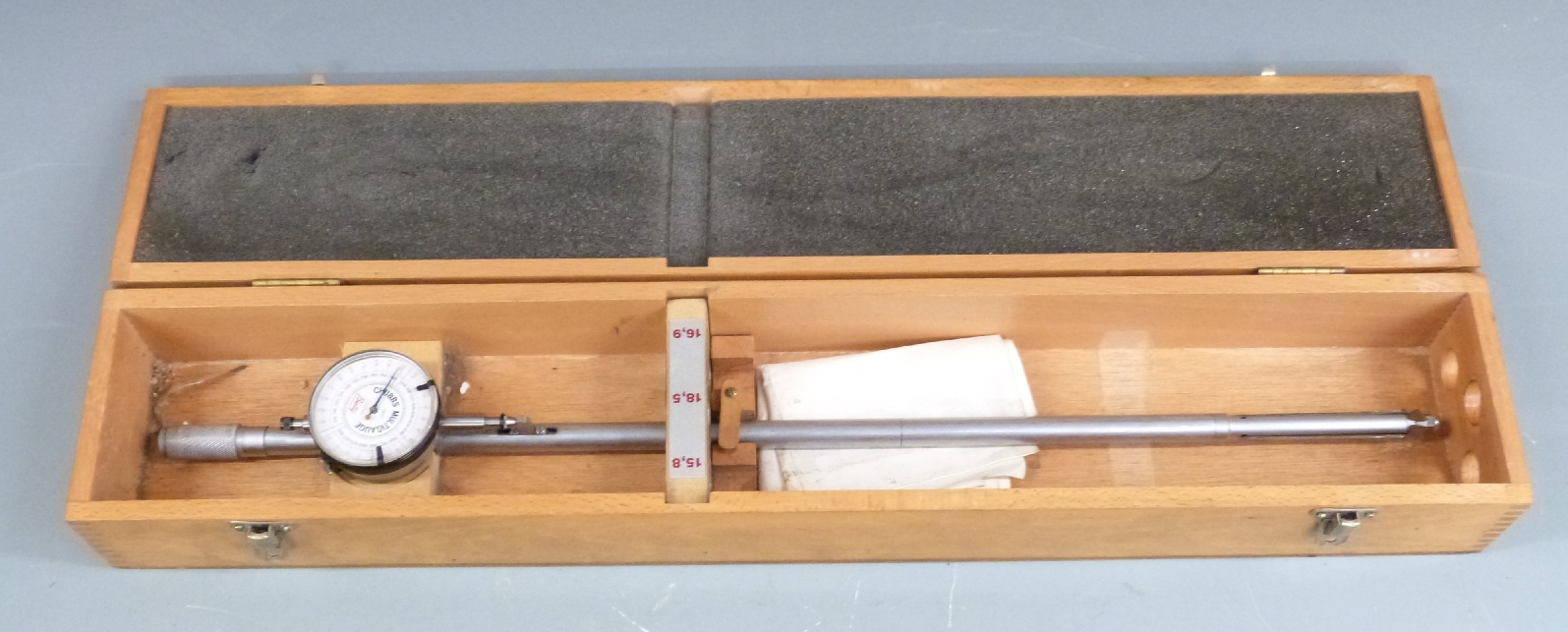 Baty Chubbs Multigauge bore gauge, in fitted wooden case.