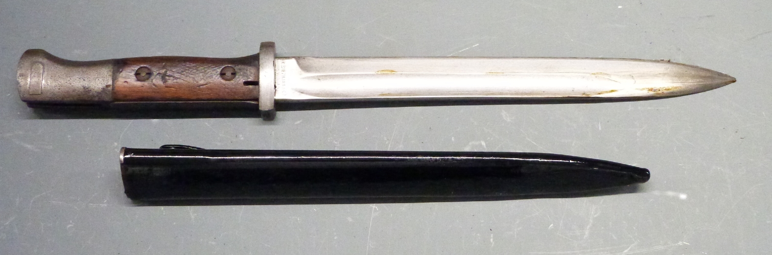 German 84/98 pattern bayonet with flashguard, E Siepmann & Co Solingen to ricasso, 25cm fullered - Image 2 of 3