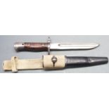 British 1907 pattern sword bayonet with shortened 17cm fullered blade, scabbard and frog