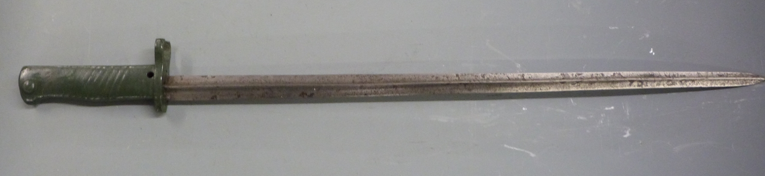German WWI Ersatz conversion bayonet with nine groove steel hilt fitted with a 48cm triangular