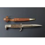 German KS98 pattern officer's knife bayonet with stag horn style grips, 15cm blade and integrated