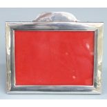 Mappin Brothers Edward VII hallmarked silver photograph frame to suit 7x5 inch photo, with leather