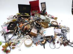 A collection of costume jewellery including Siam silver earrings, beads etc
