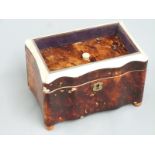 19thC tortoiseshell tea caddy with glazed bevel edged top, W14cm