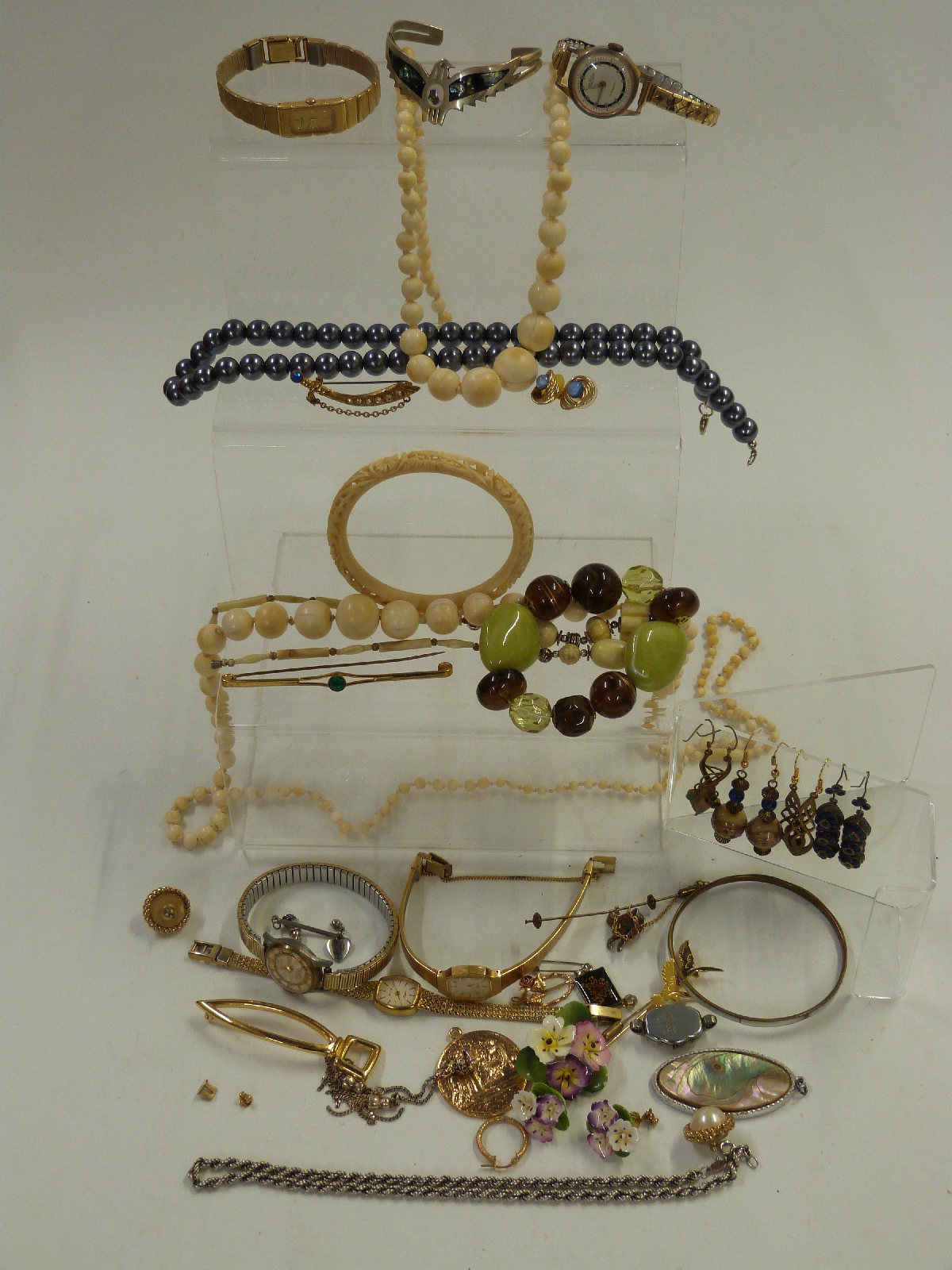 A collection of costume jewellery including watches, Miracle brooch, 9ct gold earrings, silver - Image 4 of 5
