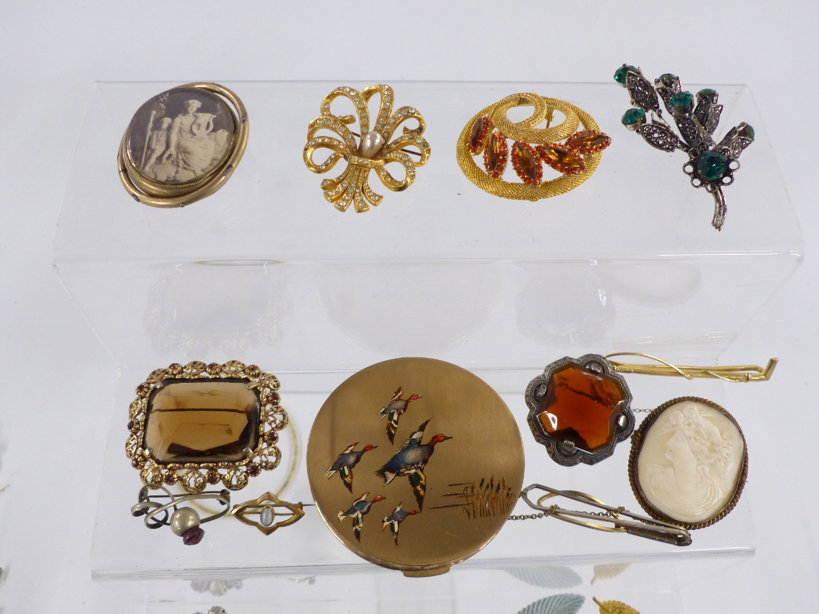 A collection of costume jewellery including Charles Horner Art Nouveau brooch, Victorian brooches, - Image 2 of 4