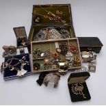 A collection of costume jewellery including Sarah Coventry brooches, Czech necklaces, Sphinx brooch,