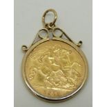 A 1913 gold half sovereign in 9ct gold pendant mount, 4.8g