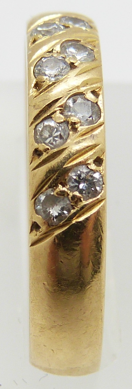 An 18ct gold ring set with diamonds, 4.3g, size O - Image 3 of 6