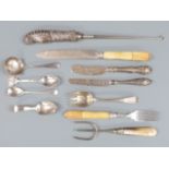 Collection of hallmarked silver cutlery, weight 85g together with various hallmarked silver bladed