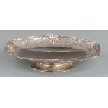 Hallmarked silver bon bon or serving bowl on pedestal base with pierced vine decoration to rim,