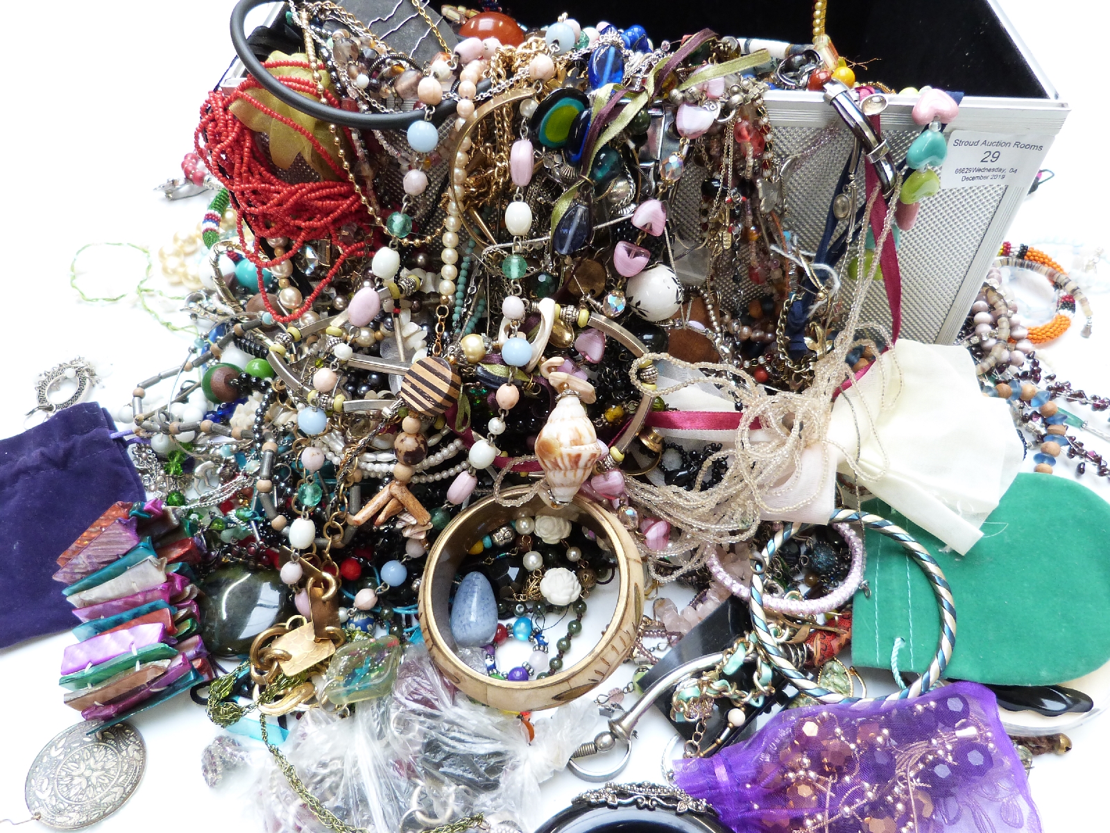 A collection of jewellery including vintage necklaces, Sphinx necklace, quartz bracelets etc - Image 3 of 3