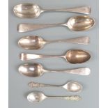 Seven Georgian and later hallmarked silver tea spoons, weight 108g