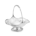 A George V silver basket, Mappin & Webb, London, 1916