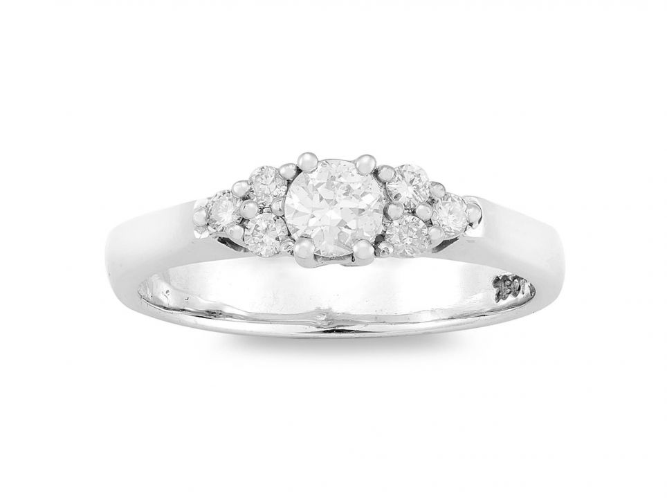 Diamond and 18ct white gold ring - Image 2 of 2