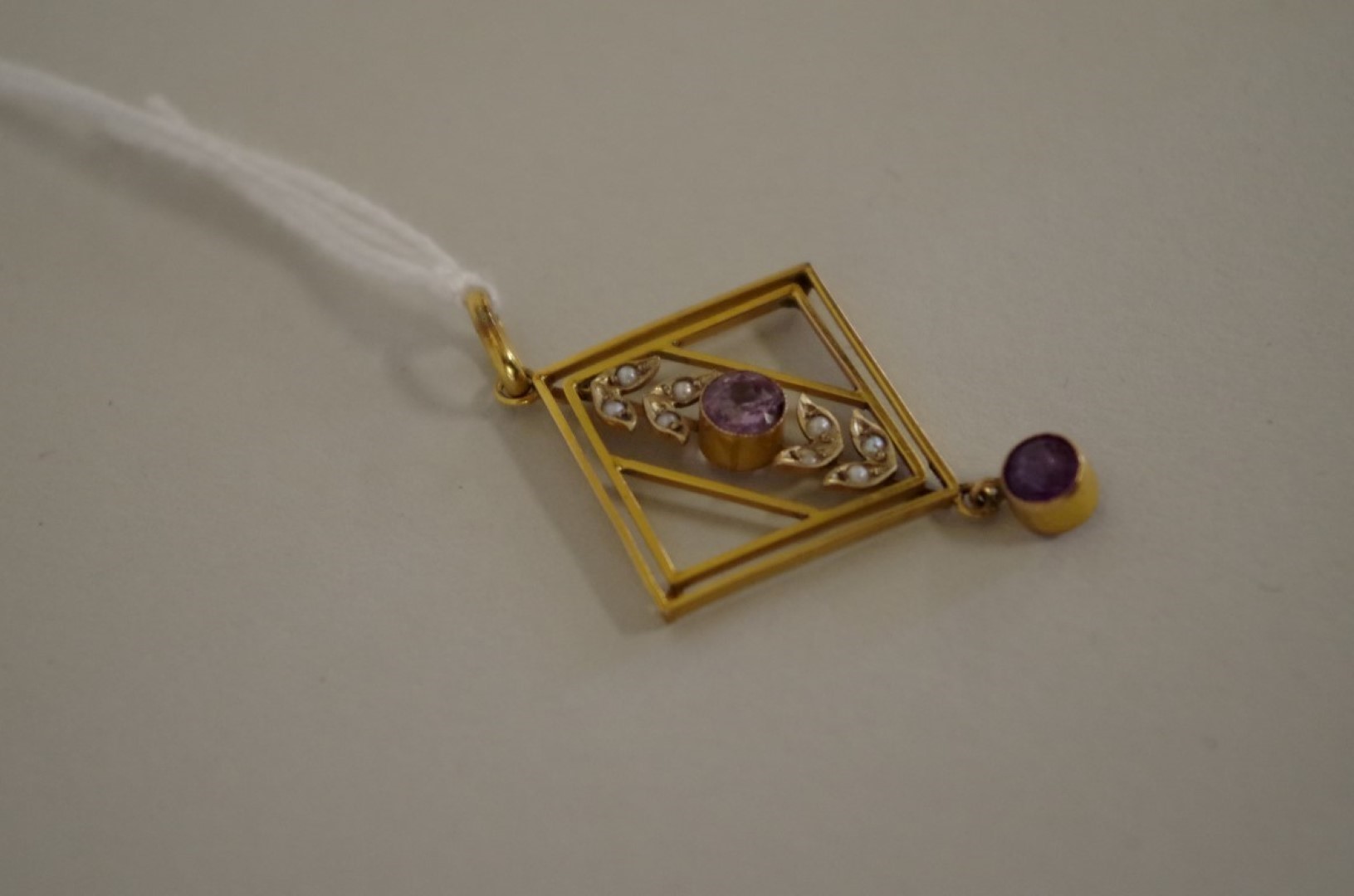 An Edwardian 9ct gold amethyst and seed pearl pendant. - Image 4 of 5