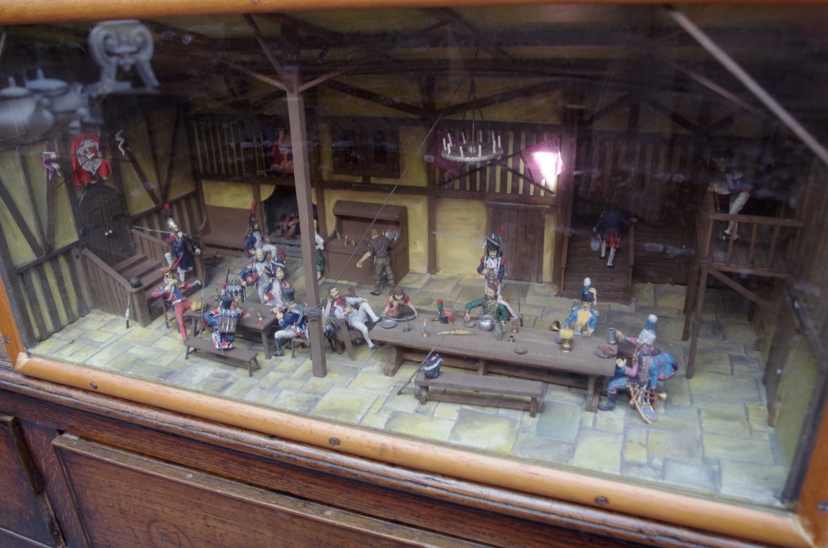 Two polychrome painted dioramas of Napoleonic soldiers, largest 54.5cm wide. - Image 3 of 5
