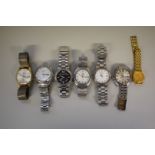 Six various Seiko gentlemans wristwatches; to include two Seiko 5 examples and a gold plated