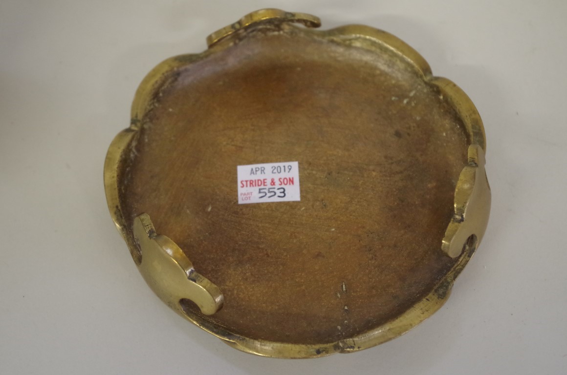 A pair of Chinese brass twin handled tripod censers and covers, 17cm wide. - Image 5 of 5