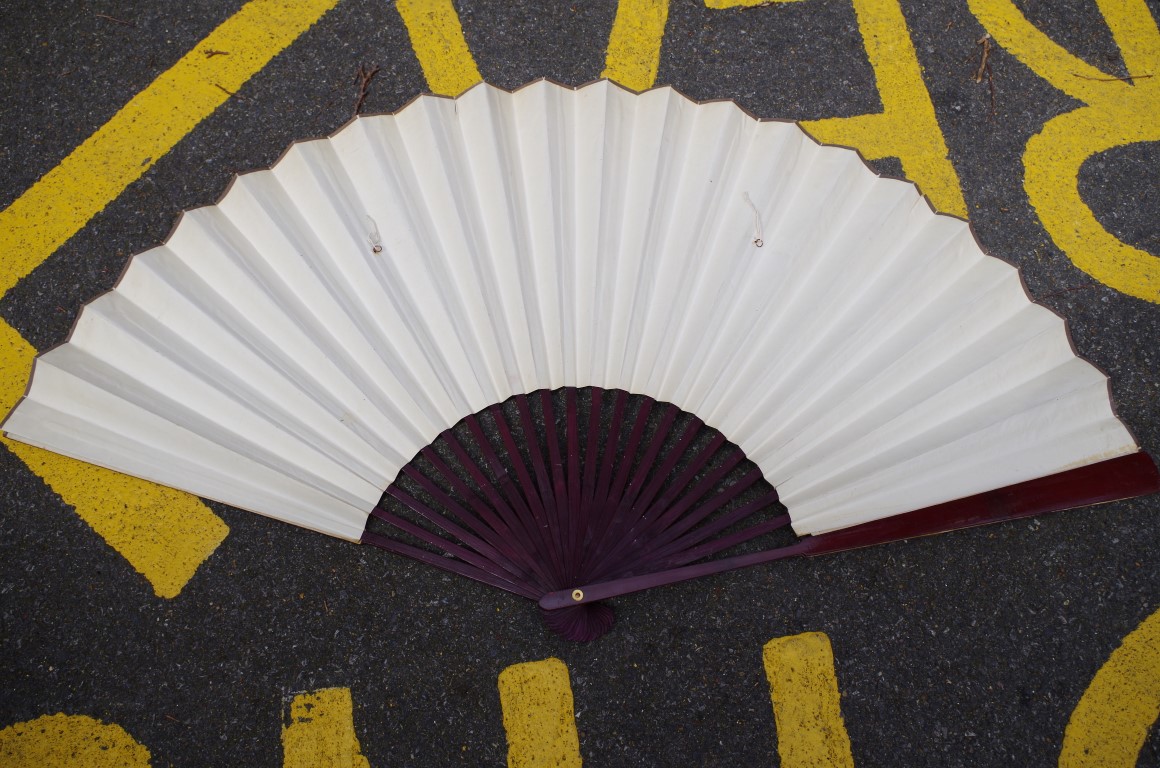 A large Chinese watercolour painted fan, decorated with birds in a landscape, signed, the guards, - Image 5 of 6