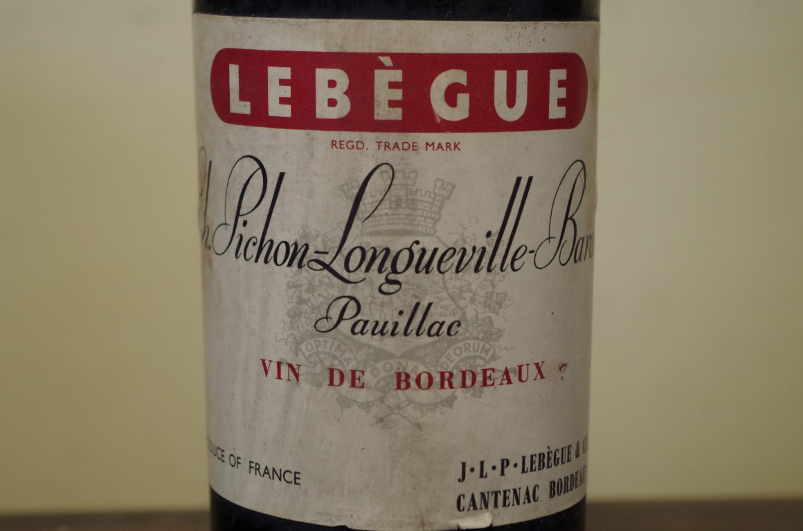 A bottle of Chateau Pichon-Longueville-Baron 1957, Pauillac. - Image 2 of 4