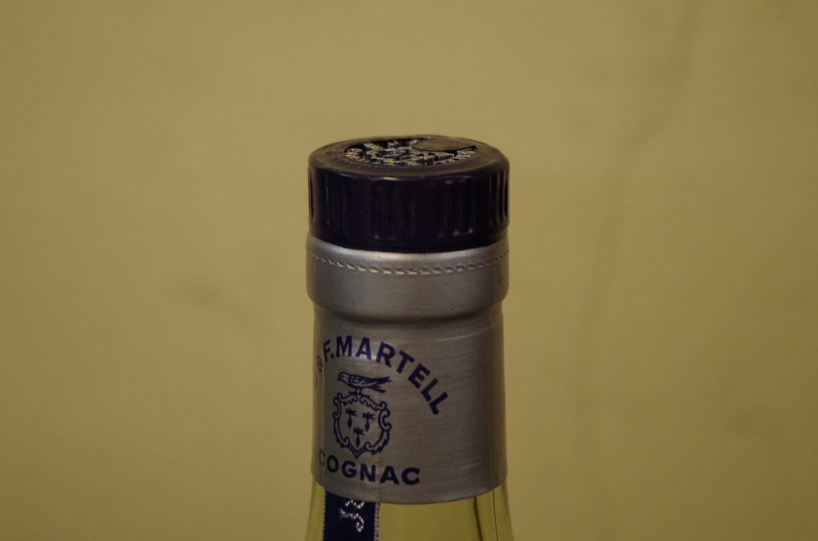 A 24 fl.oz. bottle of Martell Cordon Bleu cognac, 1960s bottling, in card box. - Image 3 of 3