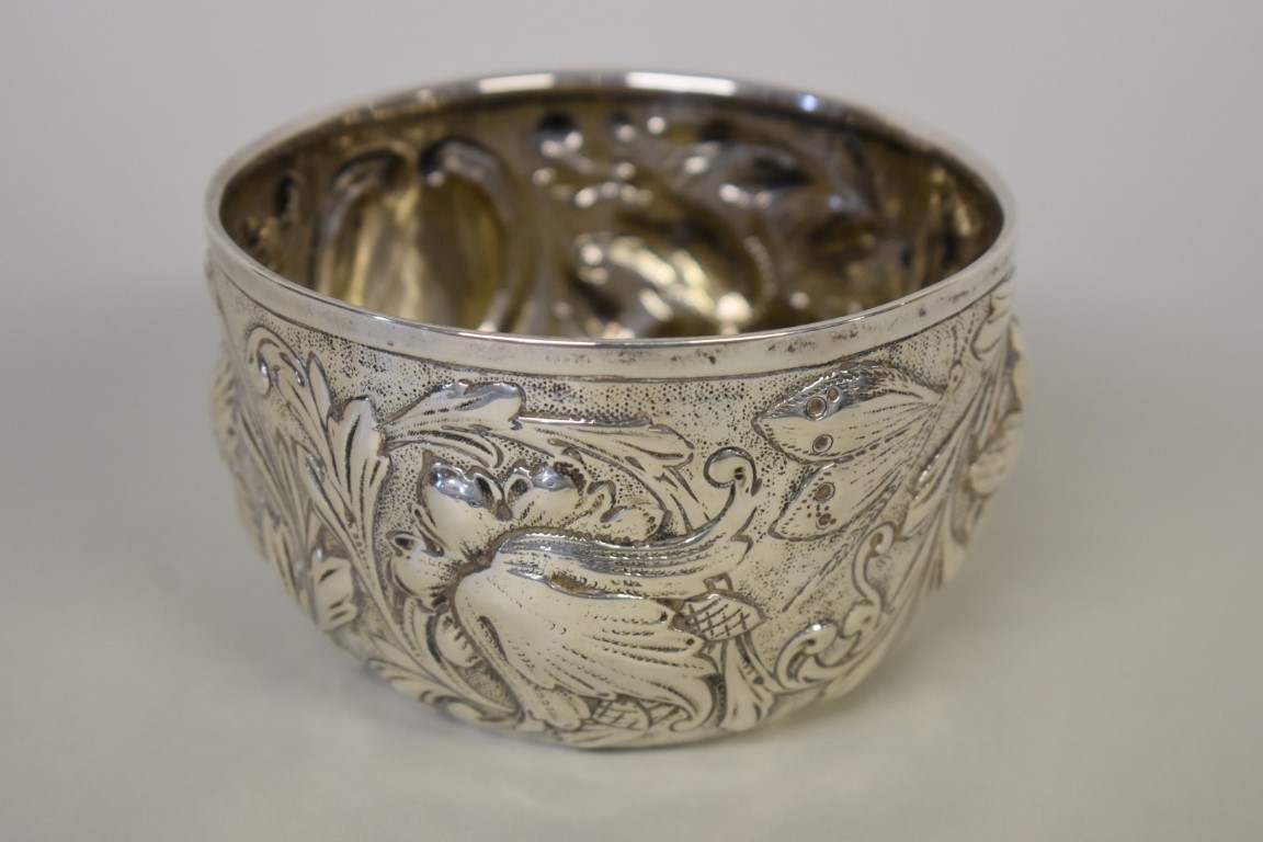 A Victorian silver repousse bowl, by William Comyns & Sons, London 1885, 10.5cm diameter, 138g.