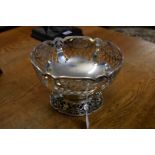 A pierced silver fruit bowl, by James Deakin & Sons, Sheffield 1910, 23.5cm diameter, 696g.