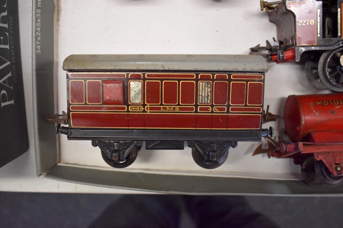 Hornby: O gauge: a clockwork tinplate locomotive, LMS 2270, with key; together with two LMS - Image 2 of 2