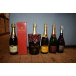 A mixed lot of wine, to include a 75cl bottle of Taittinger champagne, in card box. (11)