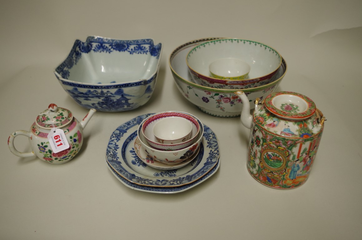 A mixed group of Chinese porcelain, 18th and 19th century, (most items s.d.). (12)