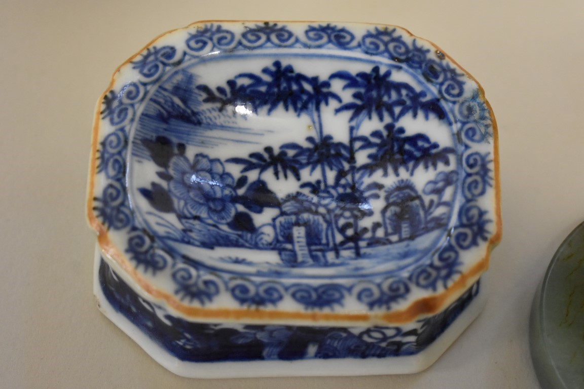 A mixed group of Chinese items, to include: a blue and white stem cup, 11cm diameter; a blue and - Image 2 of 11