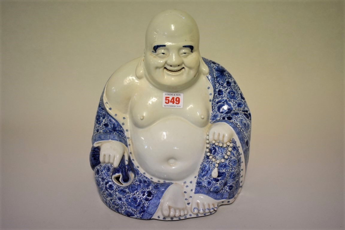 A large Chinese blue and white Buddha, seal mark of Ye Lian Deng Zao, 27cm high. - Image 2 of 9