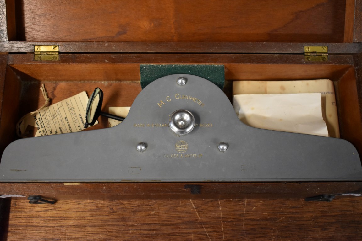 A sextant, by 'F Smith & Son, Southampton', boxed; together with a Watts clinometer, boxed. - Image 2 of 5