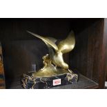 An Art Deco bronze and marble gull, indistinctly signed, 25cm wide.
