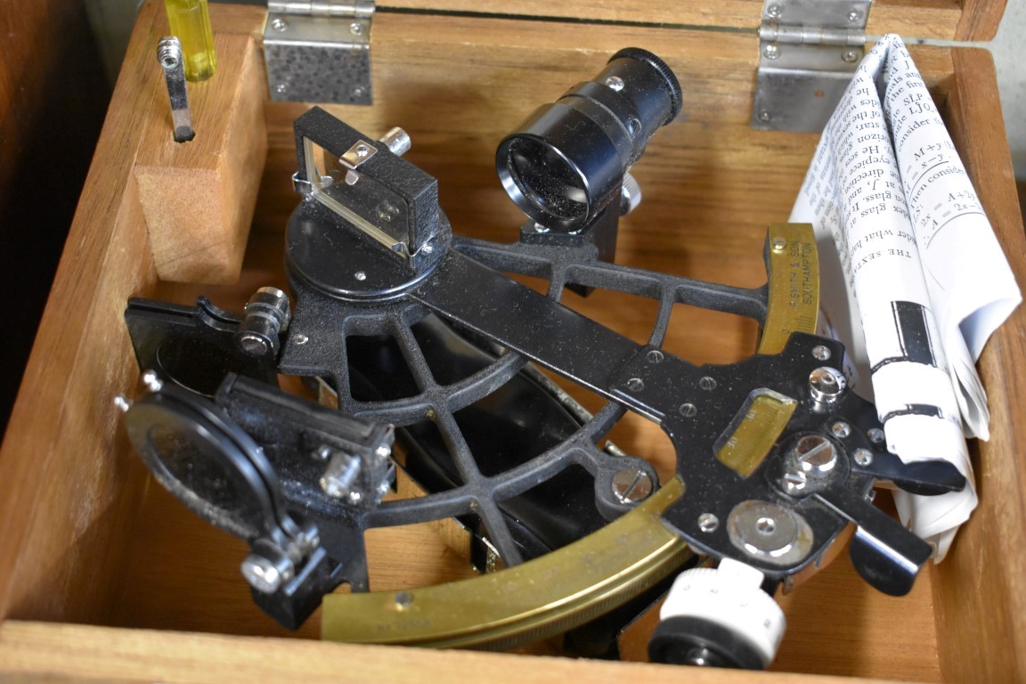 A sextant, by 'F Smith & Son, Southampton', boxed; together with a Watts clinometer, boxed. - Image 4 of 5