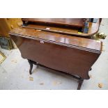 A Victorian mahogany Sutherland table, 89.5cm wide.