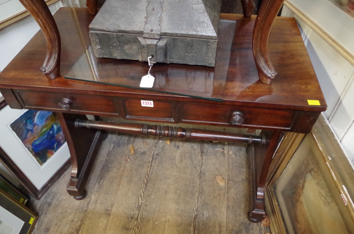 A Victorian mahogany occasional table, 86.5cm wide.