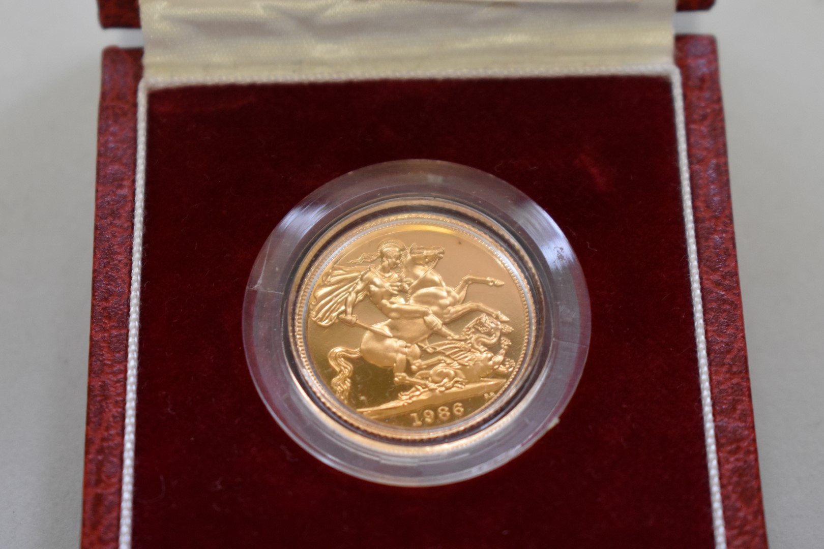 An Elizabeth II 1986 gold proof sovereign, boxed. - Image 2 of 3