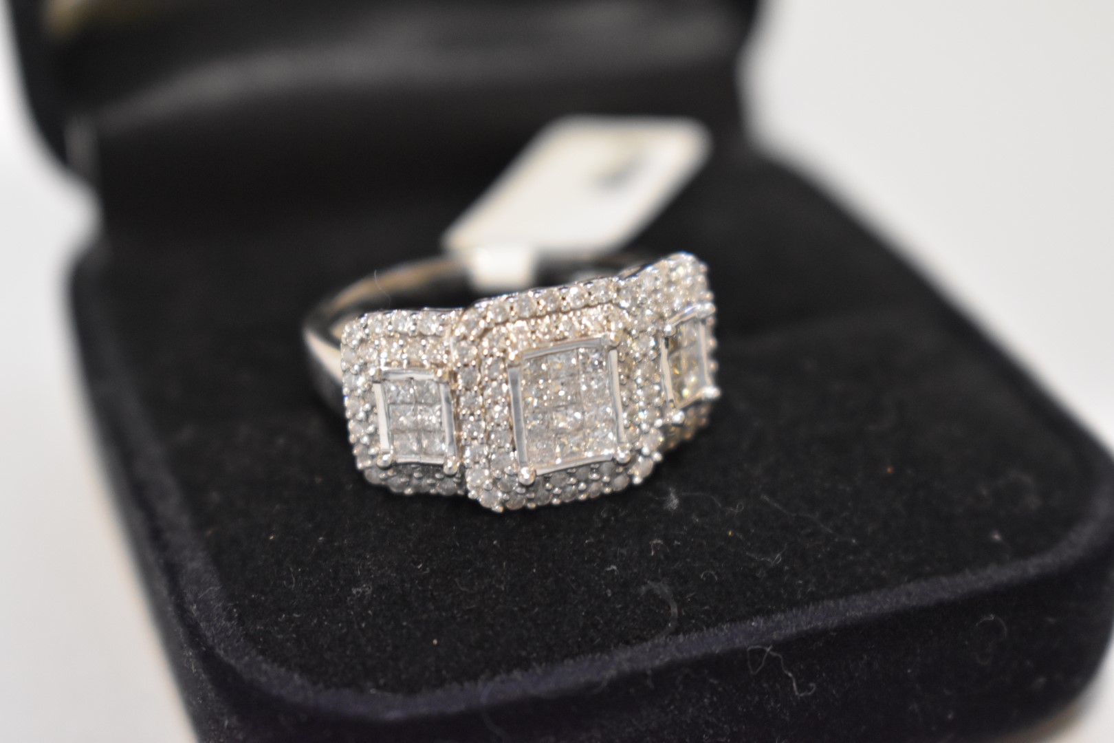 A diamond cluster white gold ring, stamped 750, set princess and brilliant cut diamonds, 1ct - Image 2 of 3