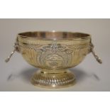 A silver twin handled rose bowl trophy, by D & J Welby Ltd, London 1968, 221g.