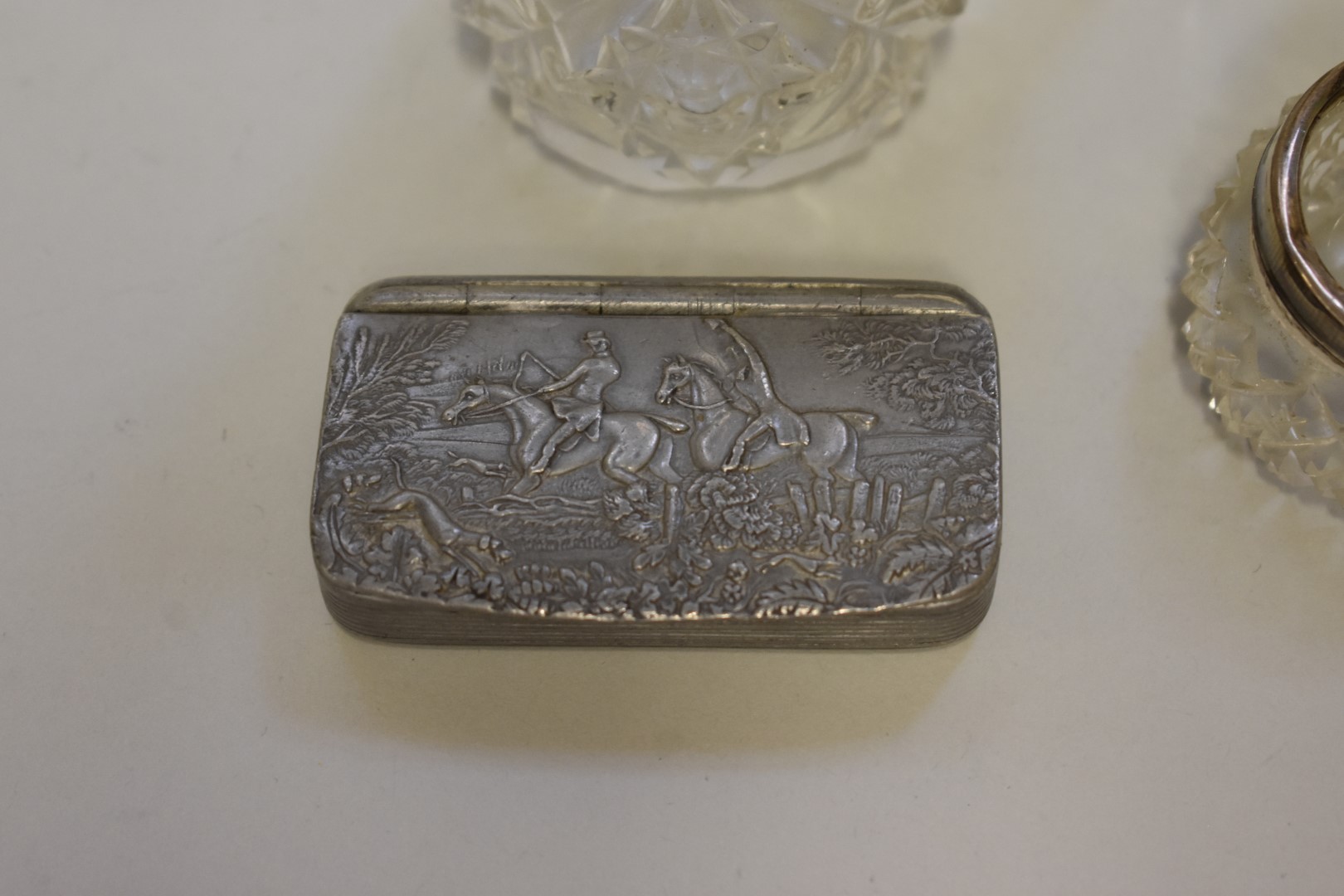 A small group of silver and silver mounted items; together with a metal snuff box. (6) - Image 2 of 4