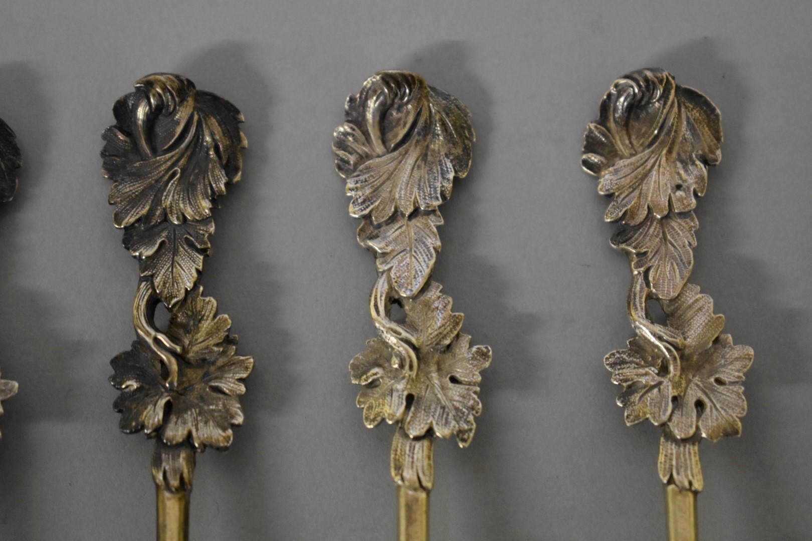 A set of six William IV silver teaspoons, by W E, London 1827, having oak leaf and acorn decoration, - Image 2 of 3
