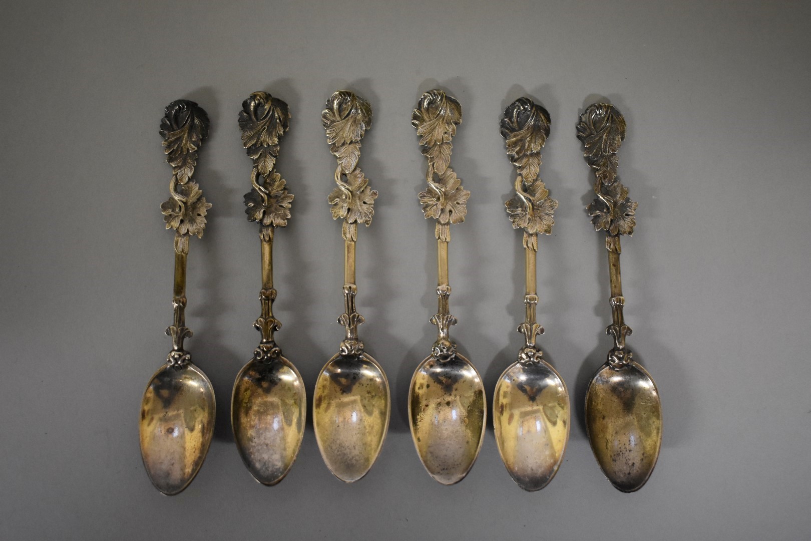 A set of six William IV silver teaspoons, by W E, London 1827, having oak leaf and acorn decoration,